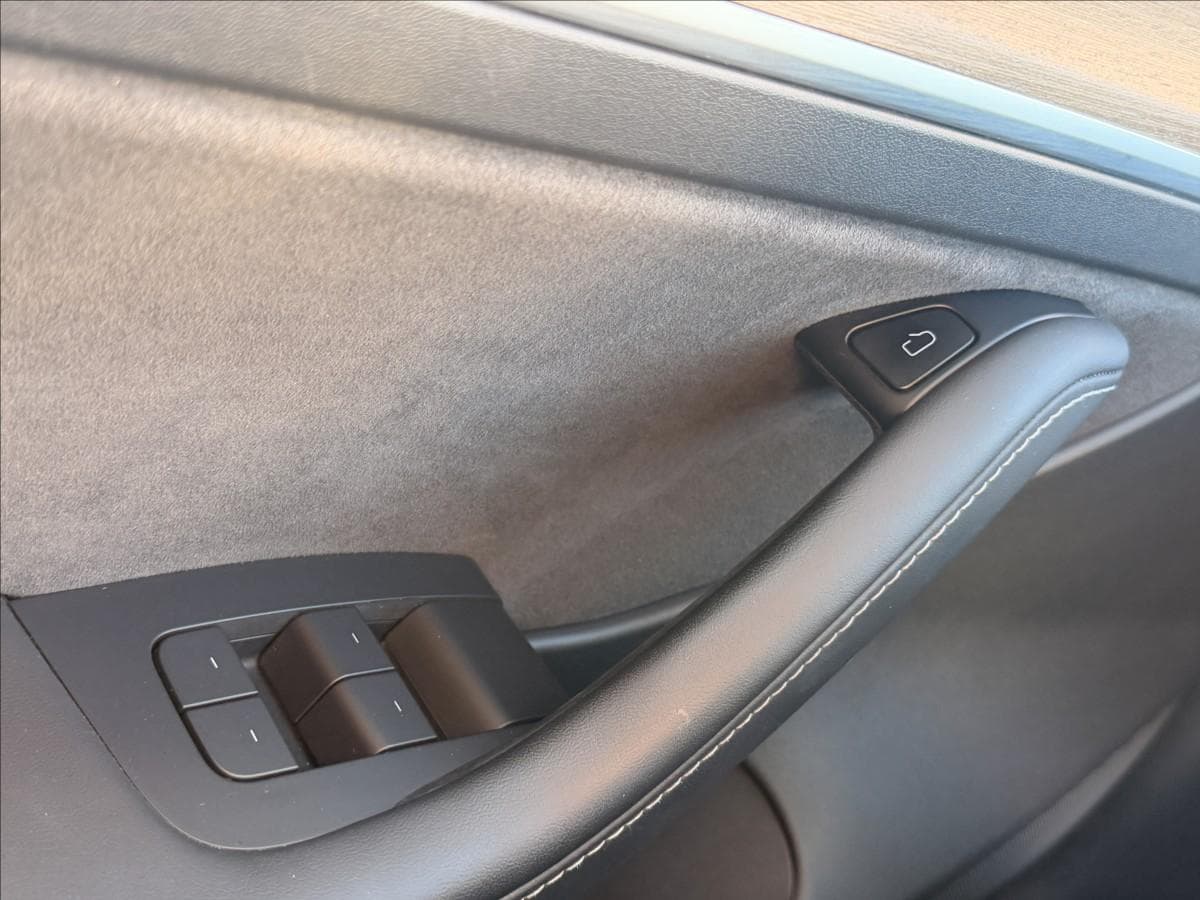 2021 Tesla Model 3 - 15