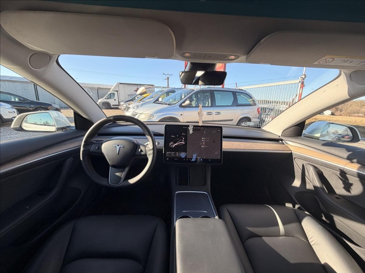 2021 Tesla Model 3 - 17