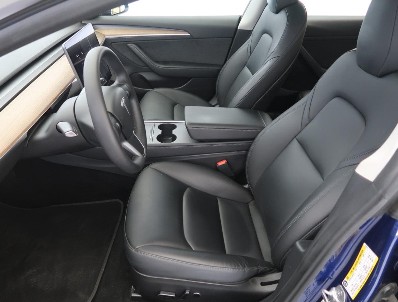 2021 Tesla Model 3 - 16