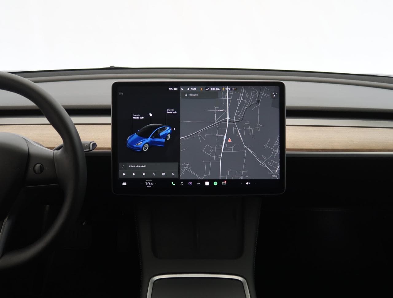 2021 Tesla Model 3 - 17