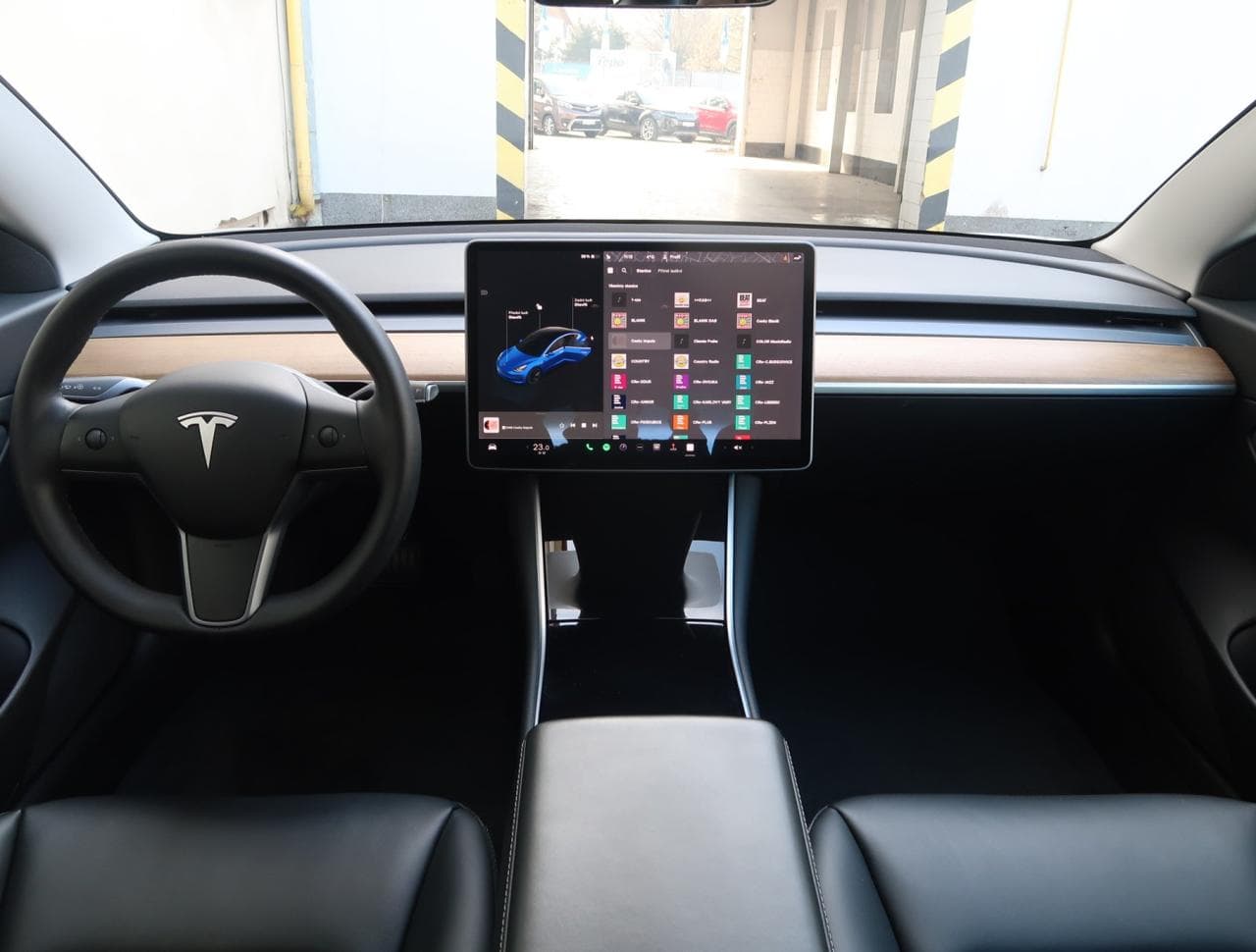 2020 Tesla Model 3 - 10