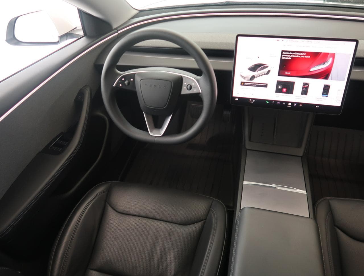 2023 Tesla Model 3 - 9