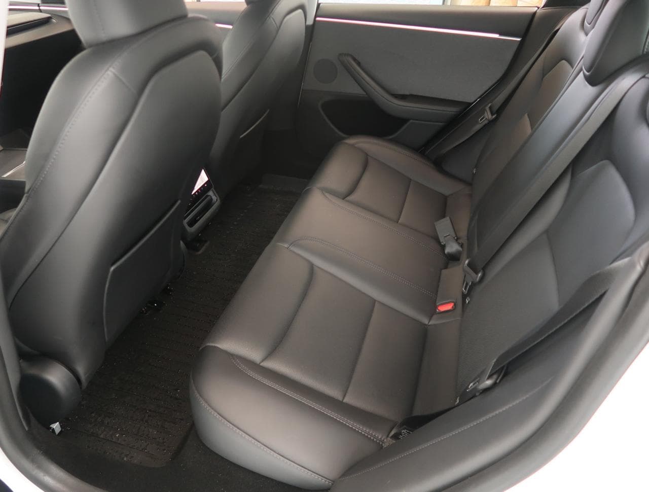 2023 Tesla Model 3 - 15