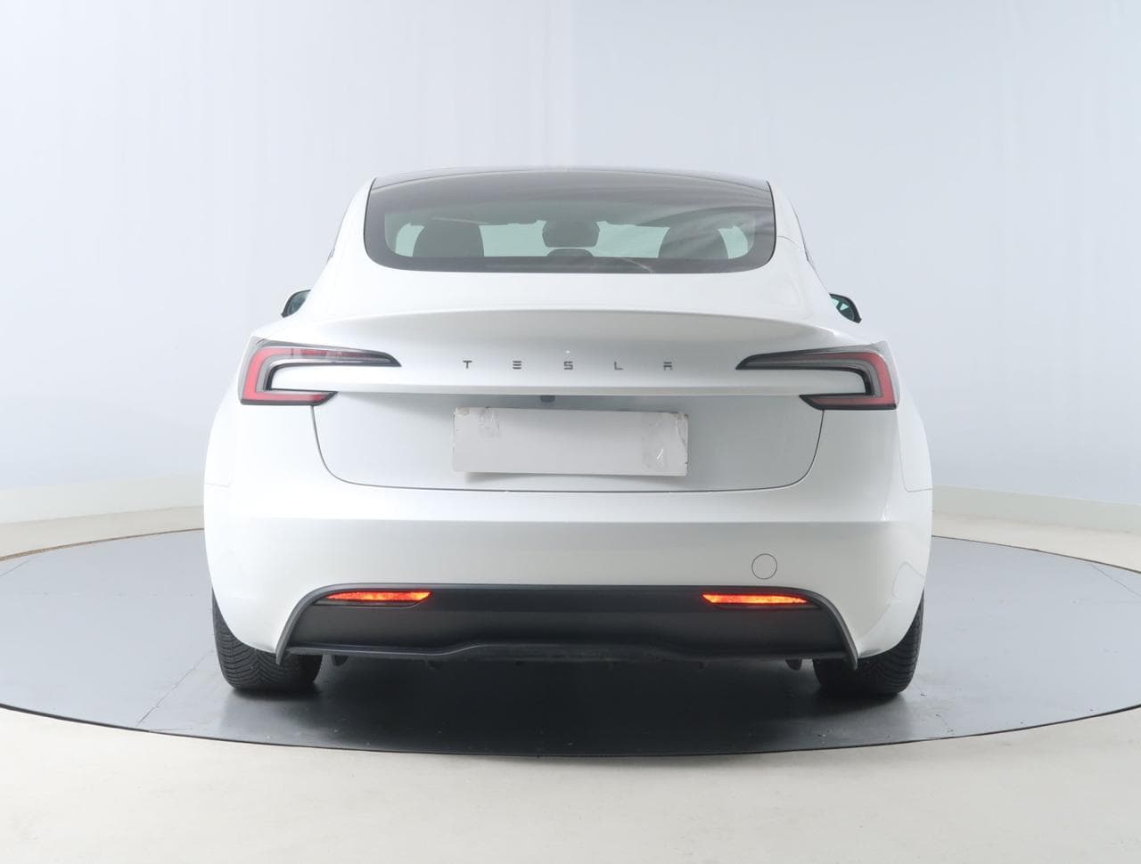 2023 Tesla Model 3 - 6