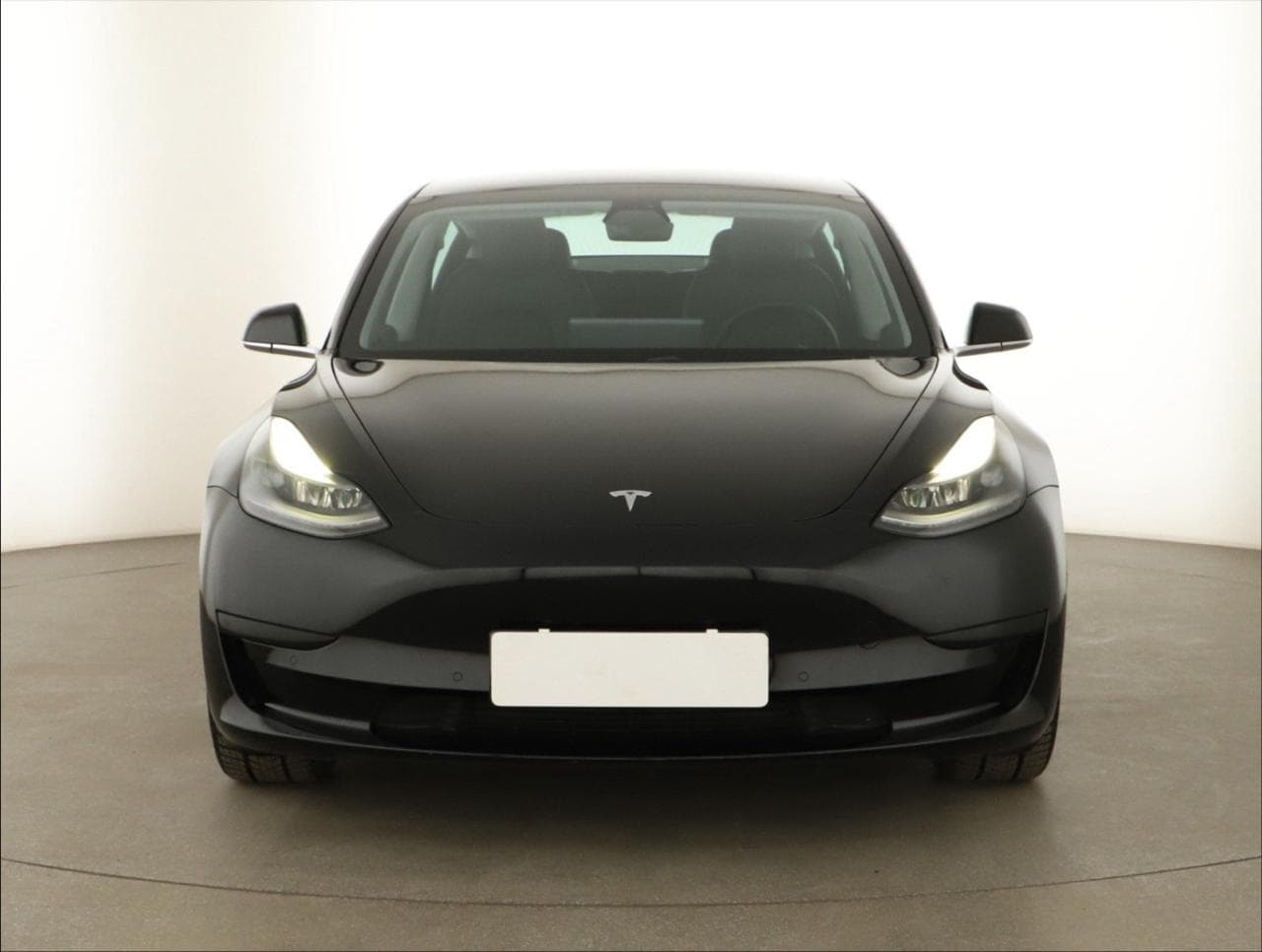 2020 Tesla Model 3 - 2