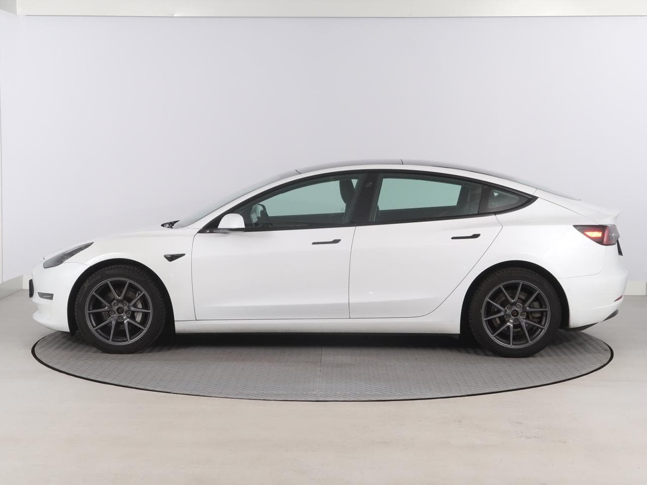 2021 Tesla Model 3 - 4