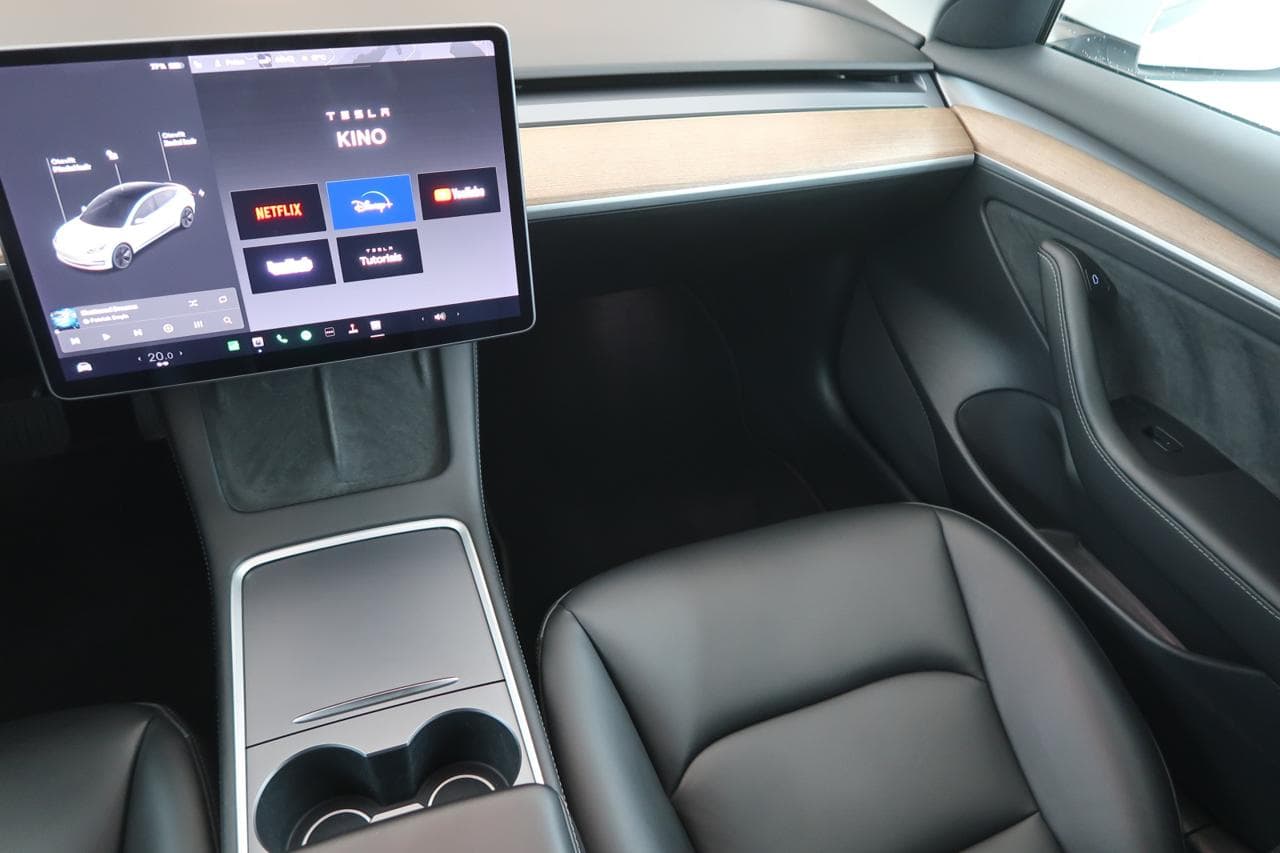 2021 Tesla Model 3 - 11