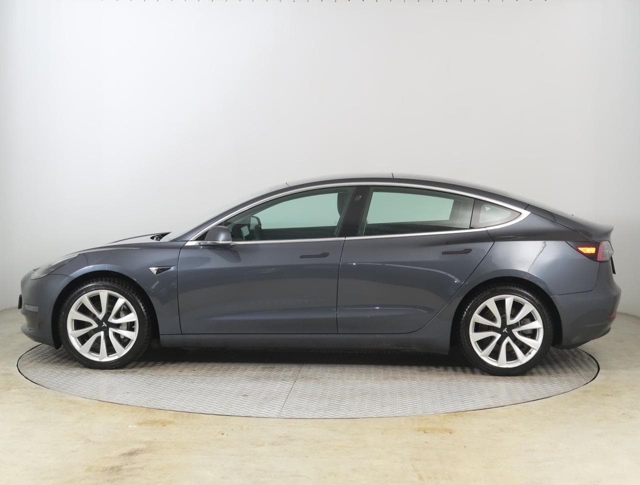 2019 Tesla Model 3 - 4