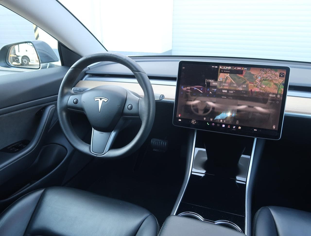 2019 Tesla Model 3 - 9