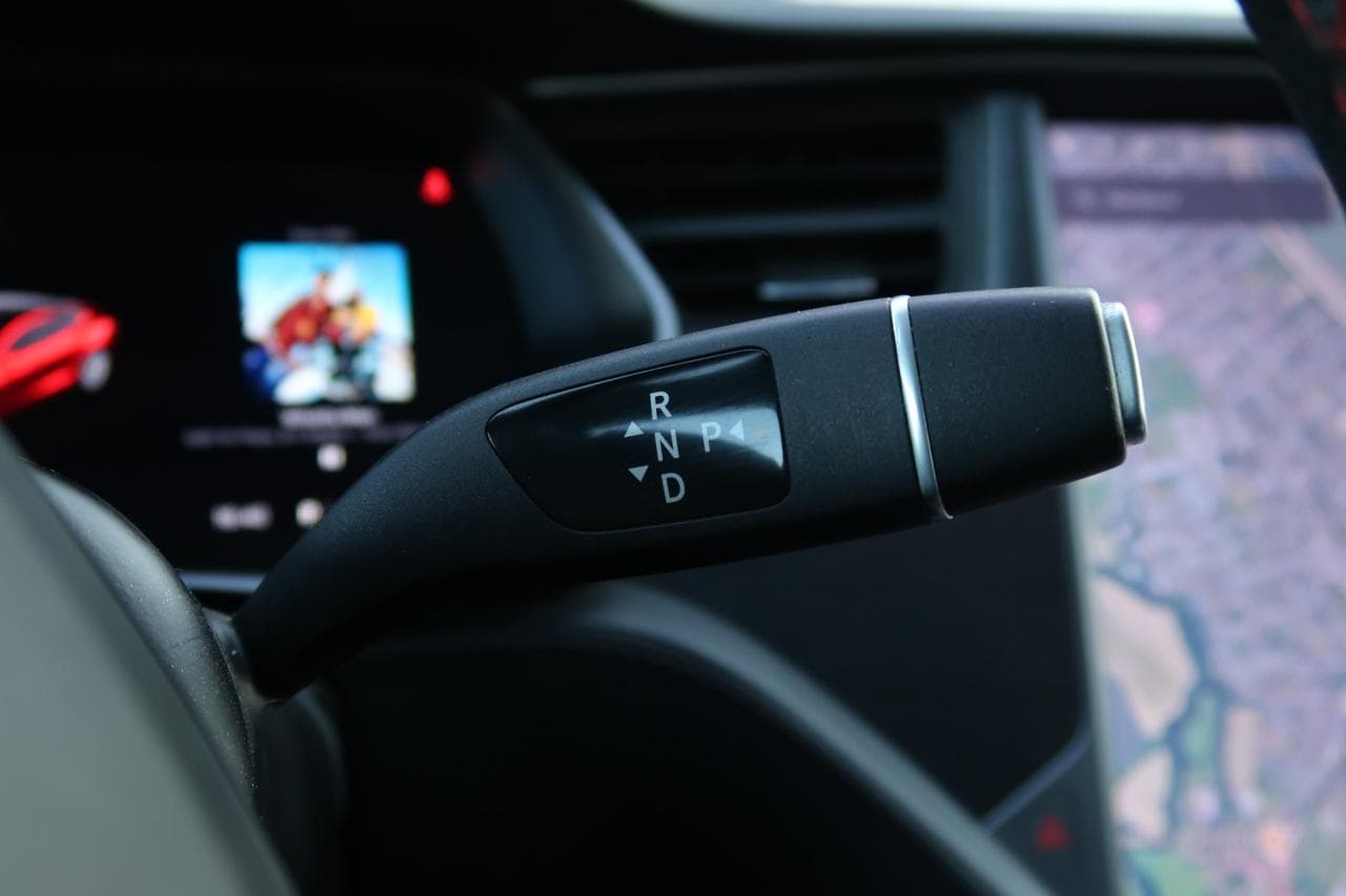 2018 Tesla MODEL S - 19