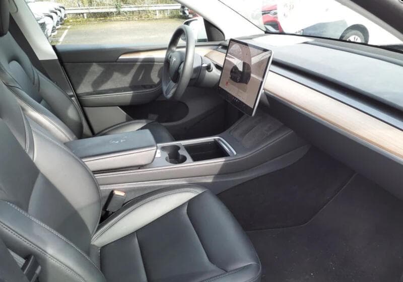 2023 Tesla Model Y - 2