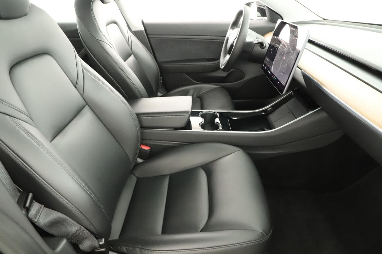 2020 Tesla Model 3 - 10