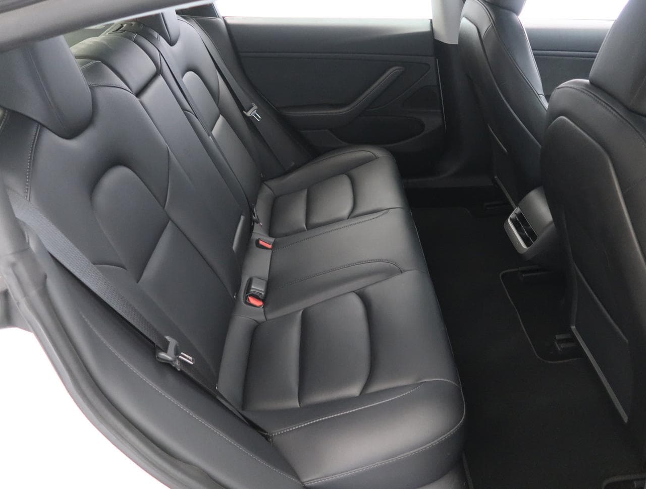 2020 Tesla MODEL 3 - 13