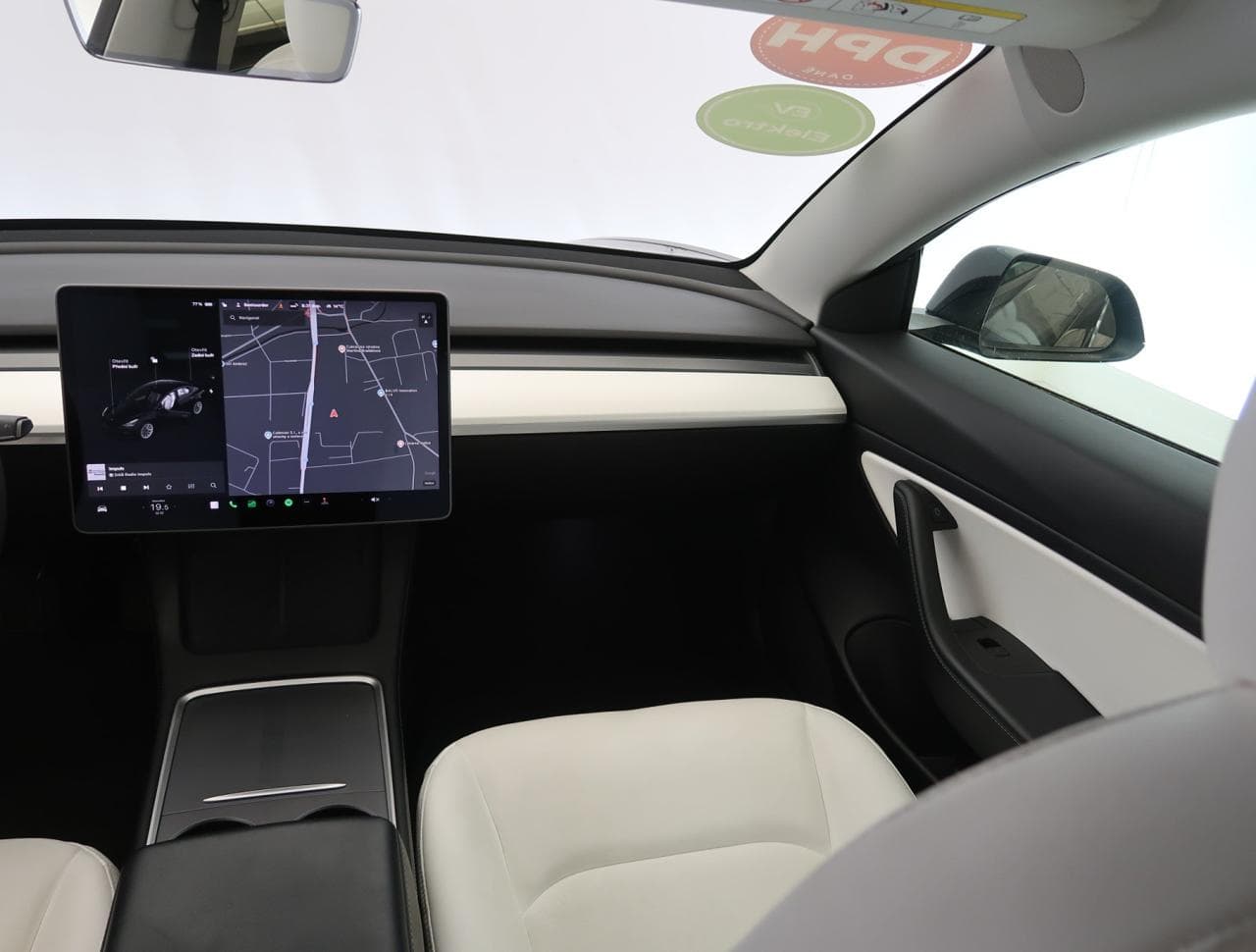 2020 Tesla MODEL 3 - 11