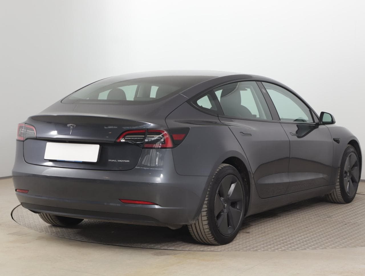 2021 Tesla Model 3 - 13