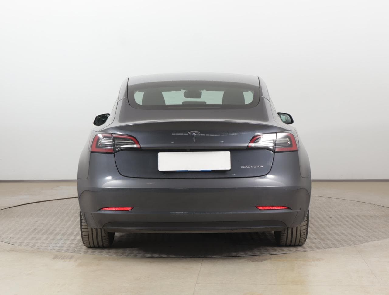2021 Tesla Model 3 - 11