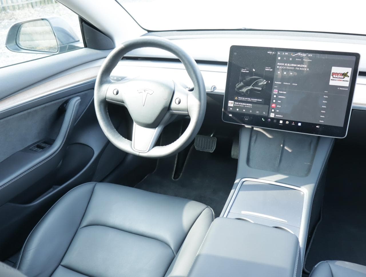 2021 Tesla Model 3 - 17