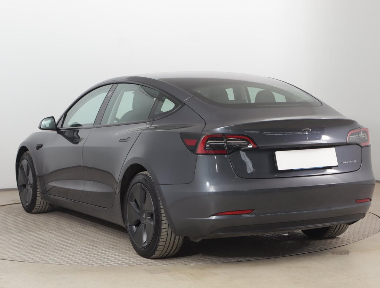 2021 Tesla Model 3 - 9