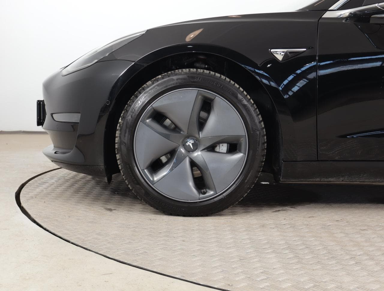 2020 Tesla Model 3 - 17
