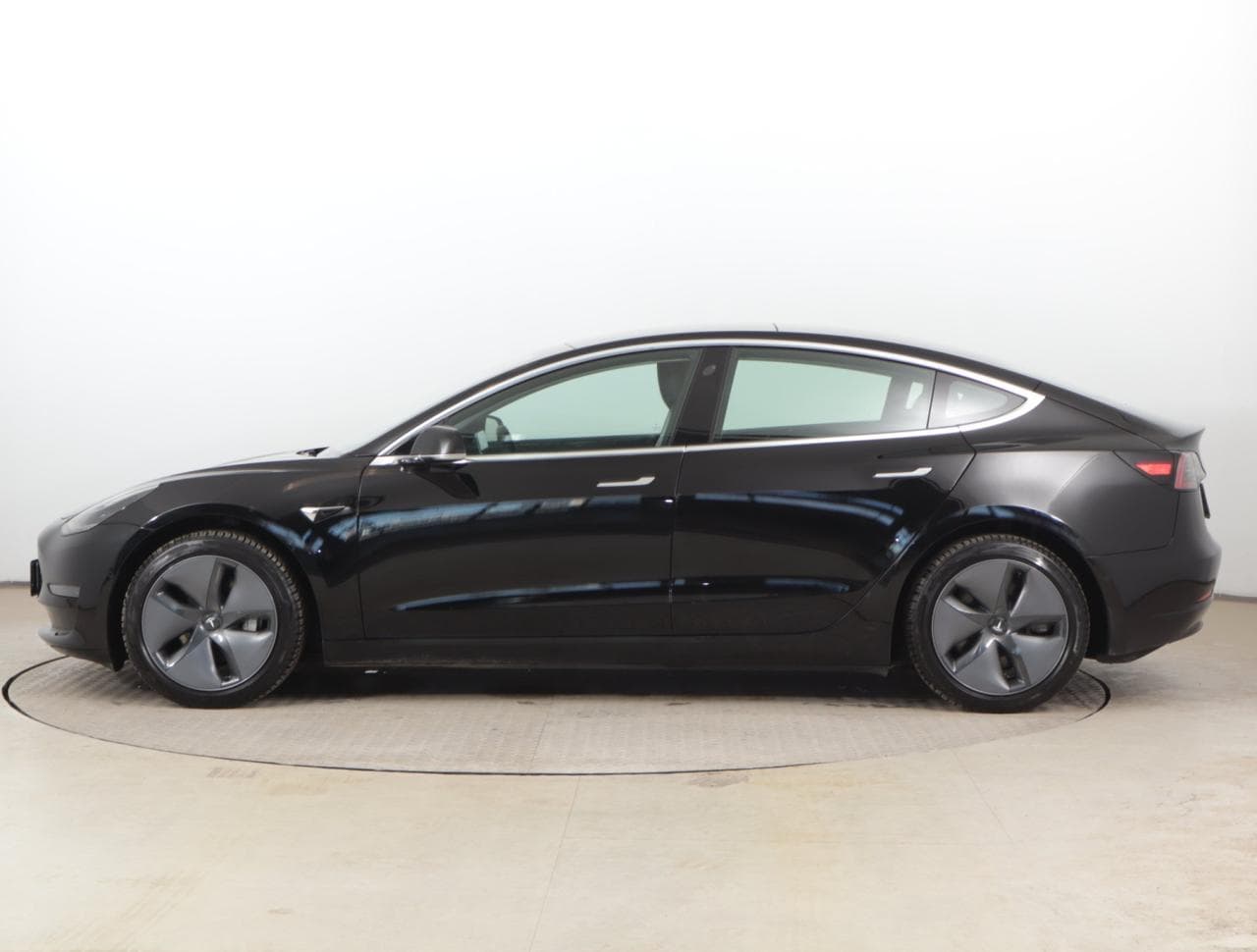 2020 Tesla Model 3 - 7