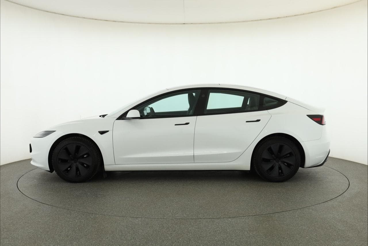 2024 Tesla Model 3 - 7