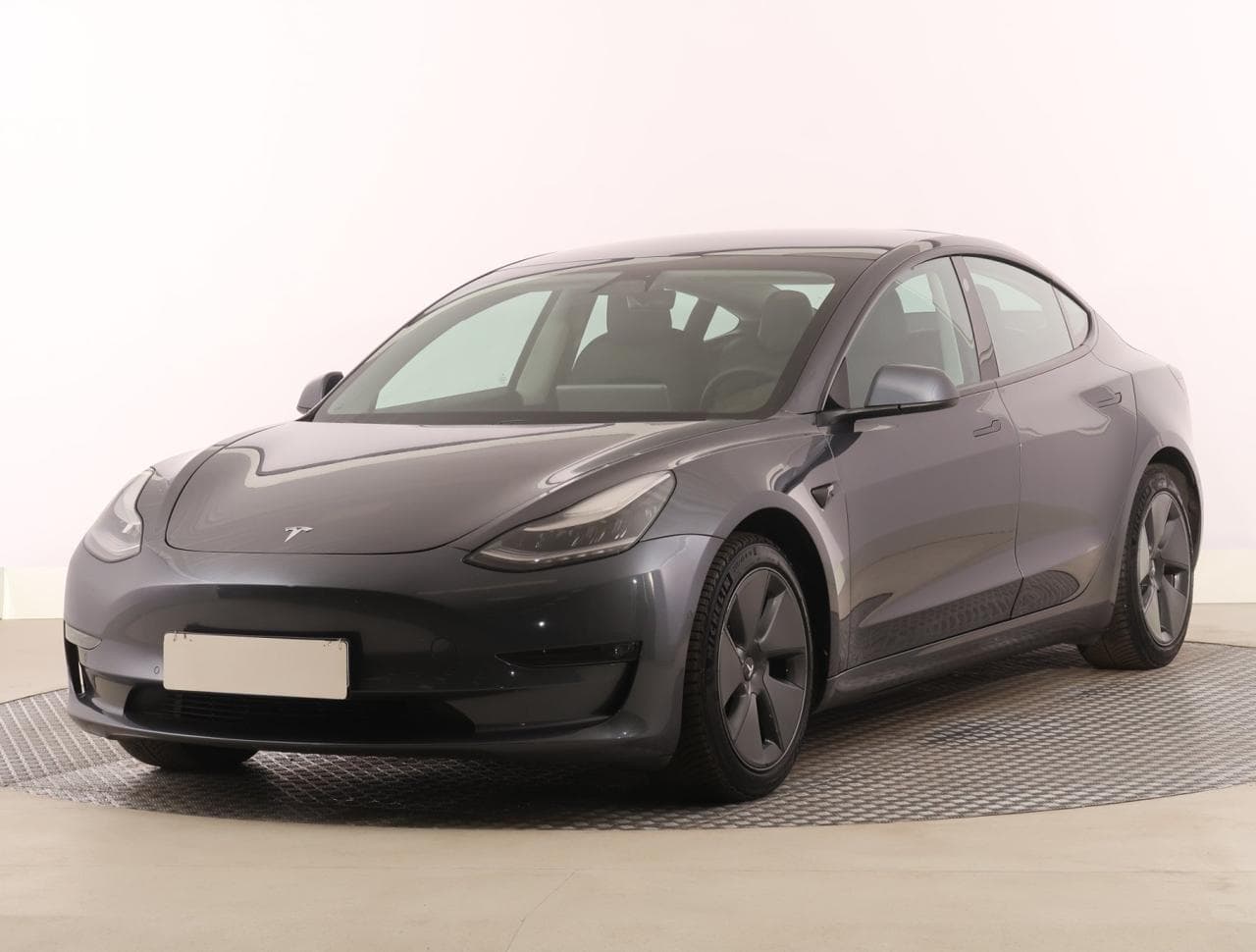 2020 Tesla Model 3 - 5