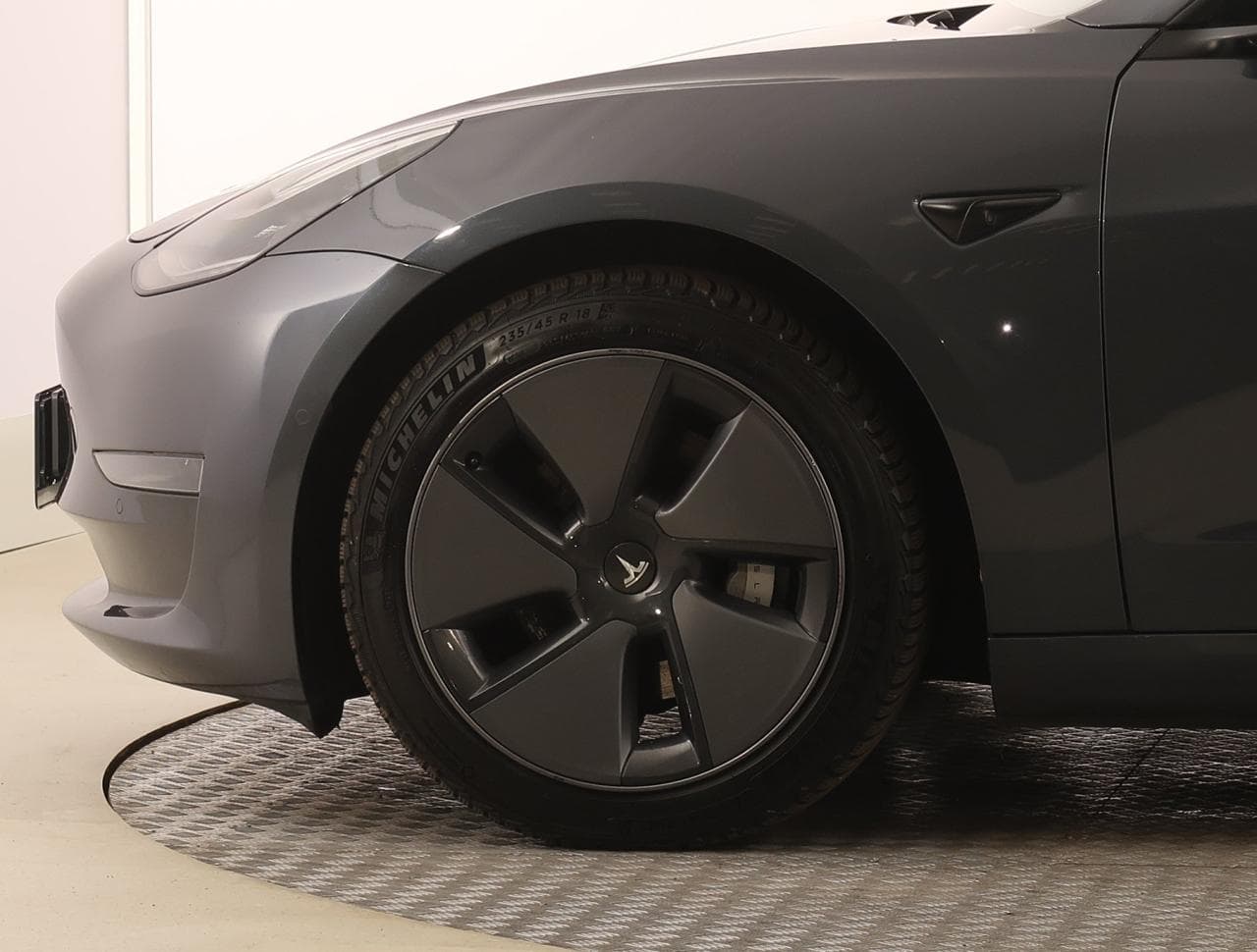 2020 Tesla Model 3 - 39