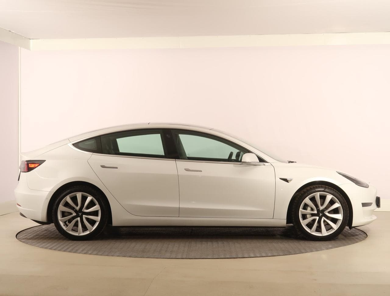 2019 Tesla Model 3 - 15
