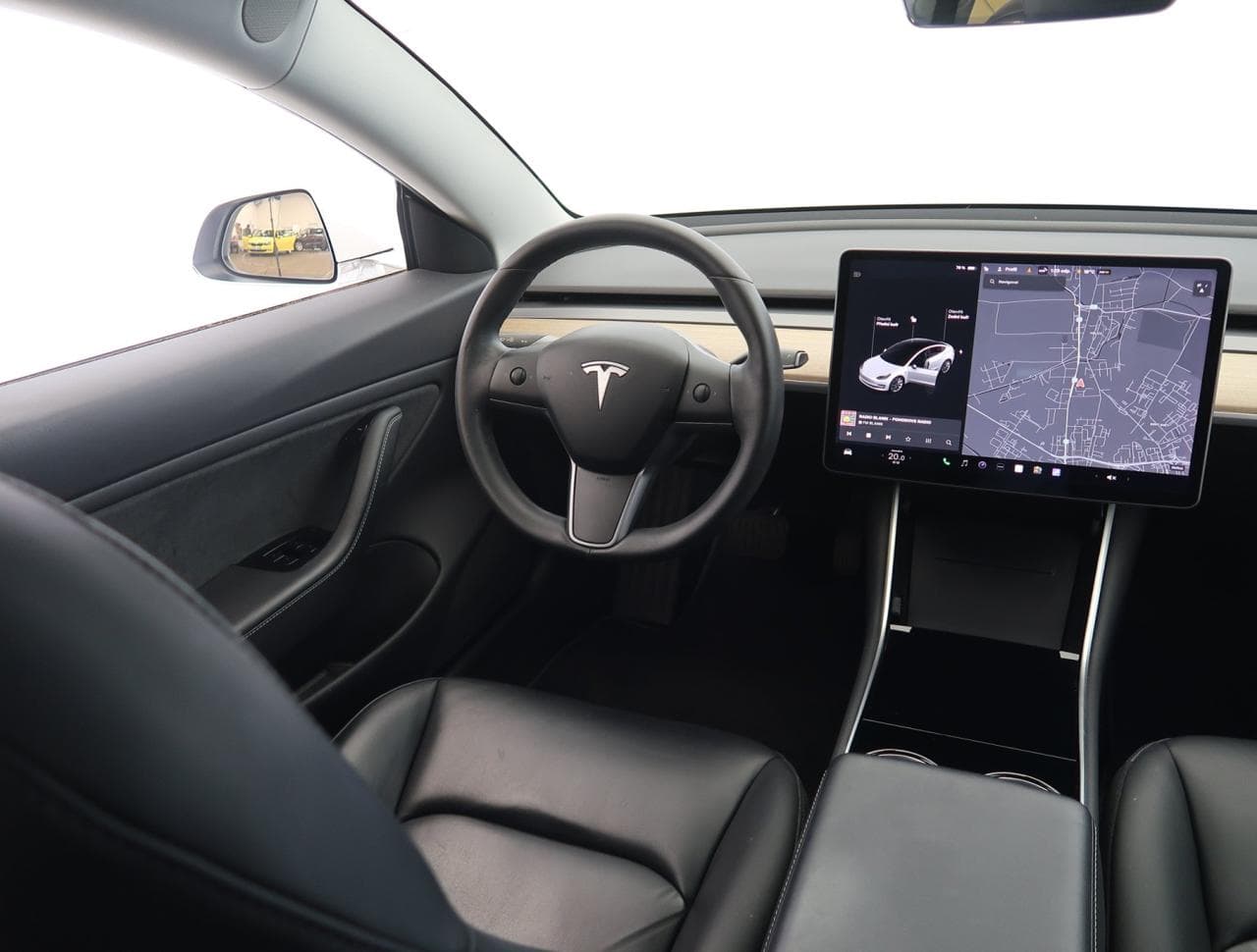 2019 Tesla Model 3 - 17