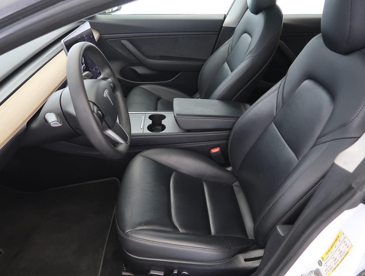 2020 Tesla Model 3 - 31