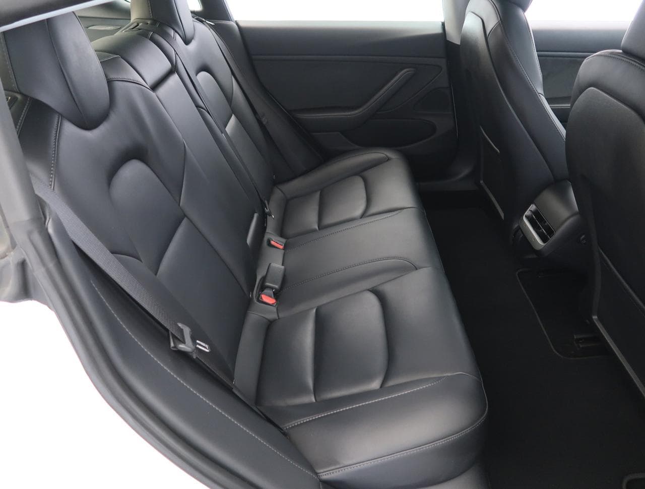 2020 Tesla Model 3 - 25