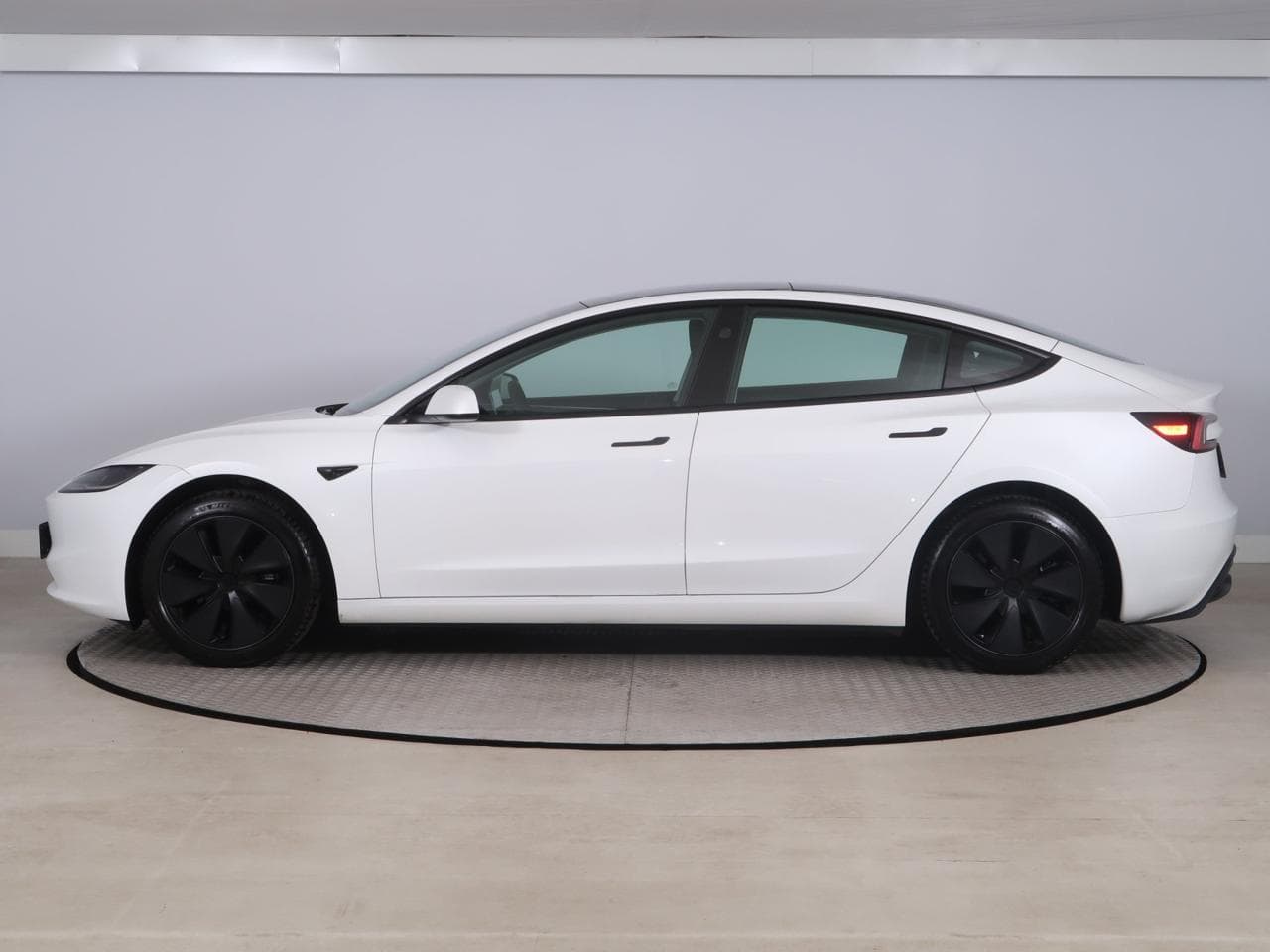 2024 Tesla MODEL 3 - 4