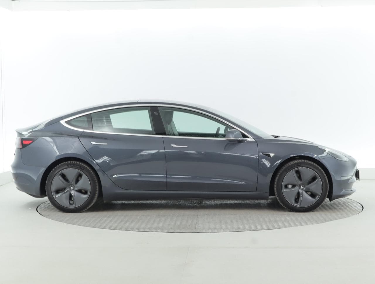 2020 Tesla MODEL 3 - 8