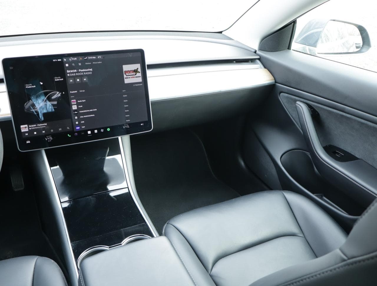 2020 Tesla MODEL 3 - 11