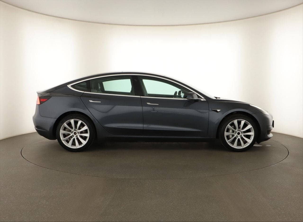 2020 Tesla MODEL 3 - 8