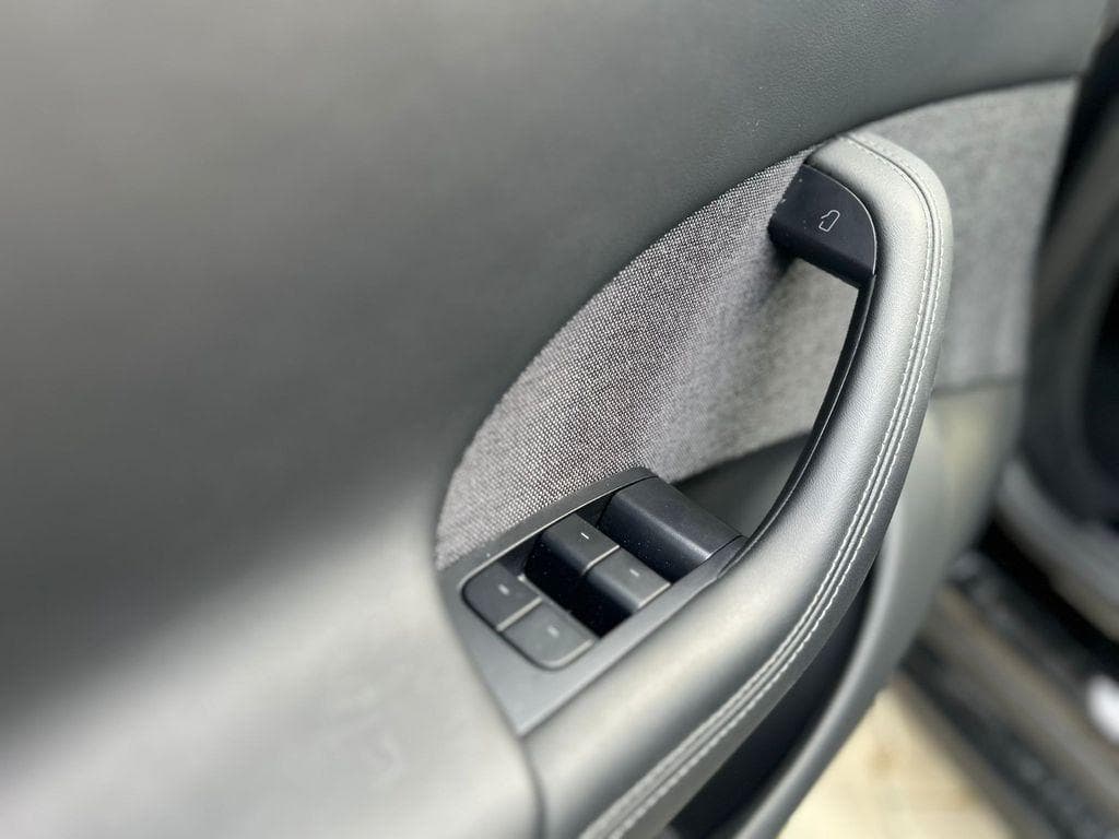 2024 Tesla Model S - 21