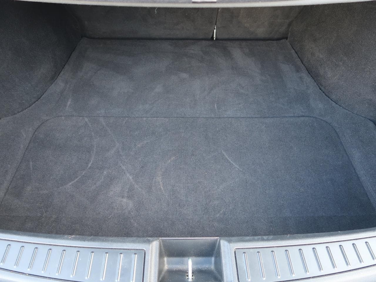 2015 Tesla MODEL S - 29
