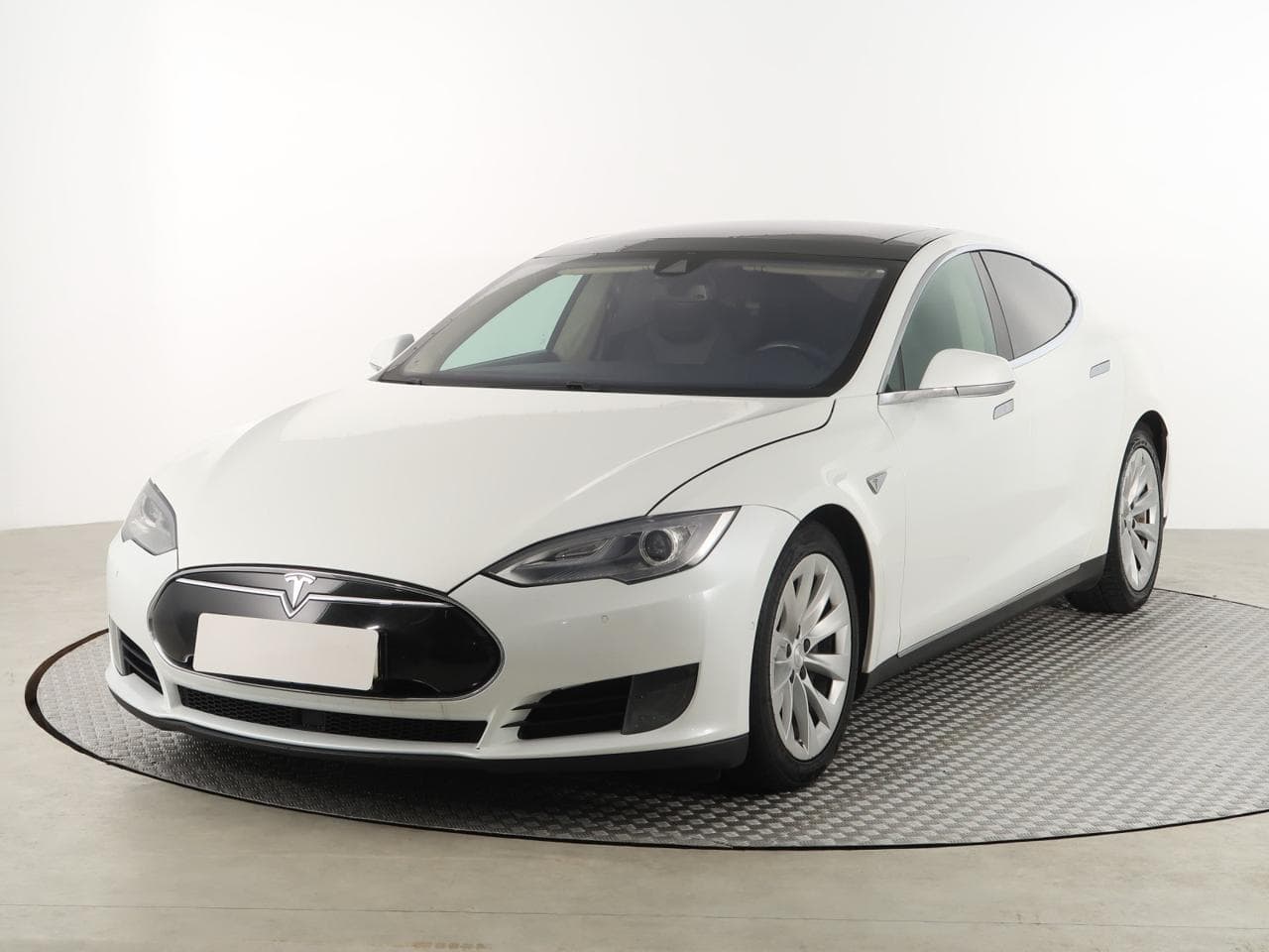 2015 Tesla MODEL S - 3