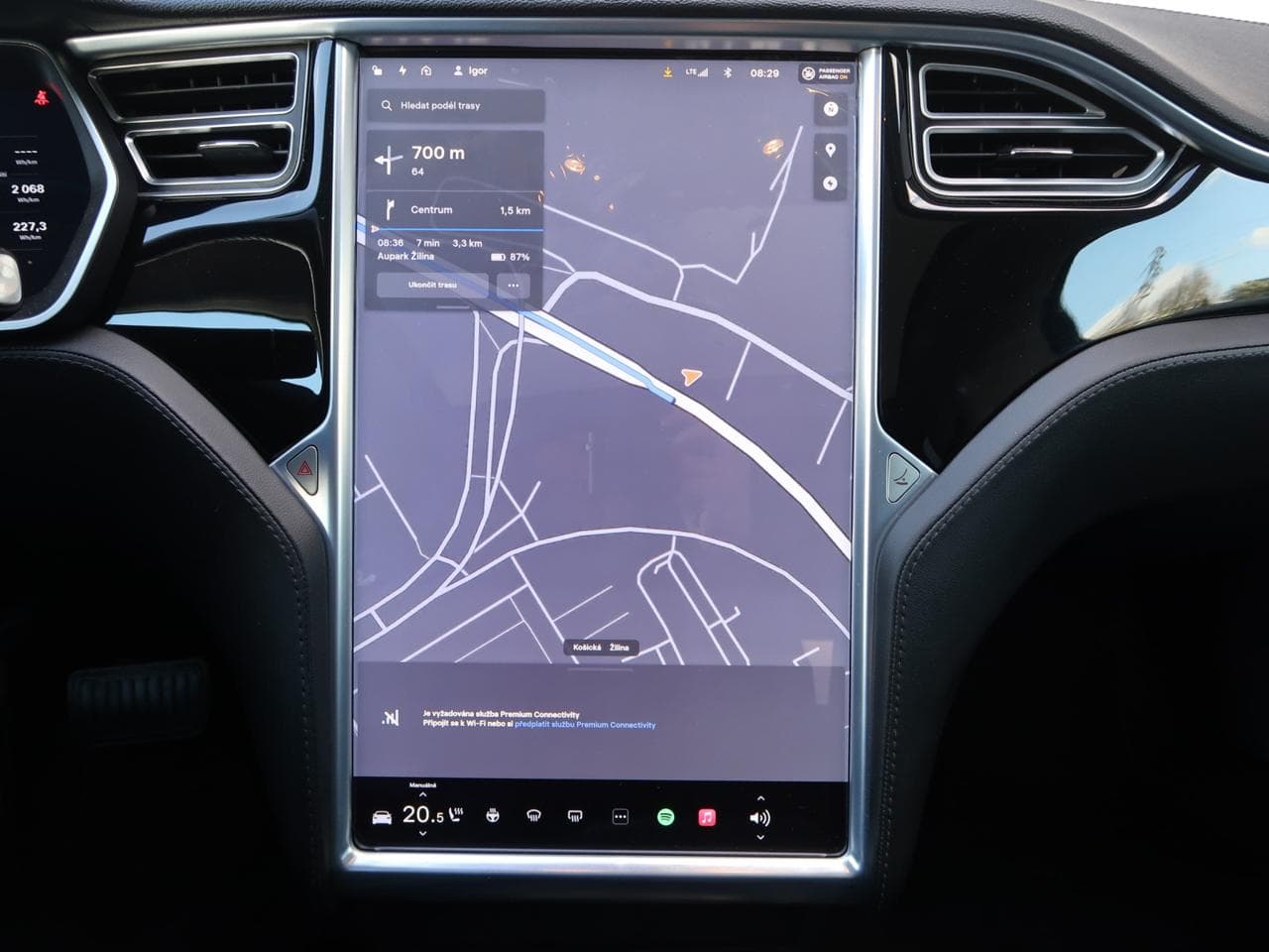 2015 Tesla MODEL S - 28