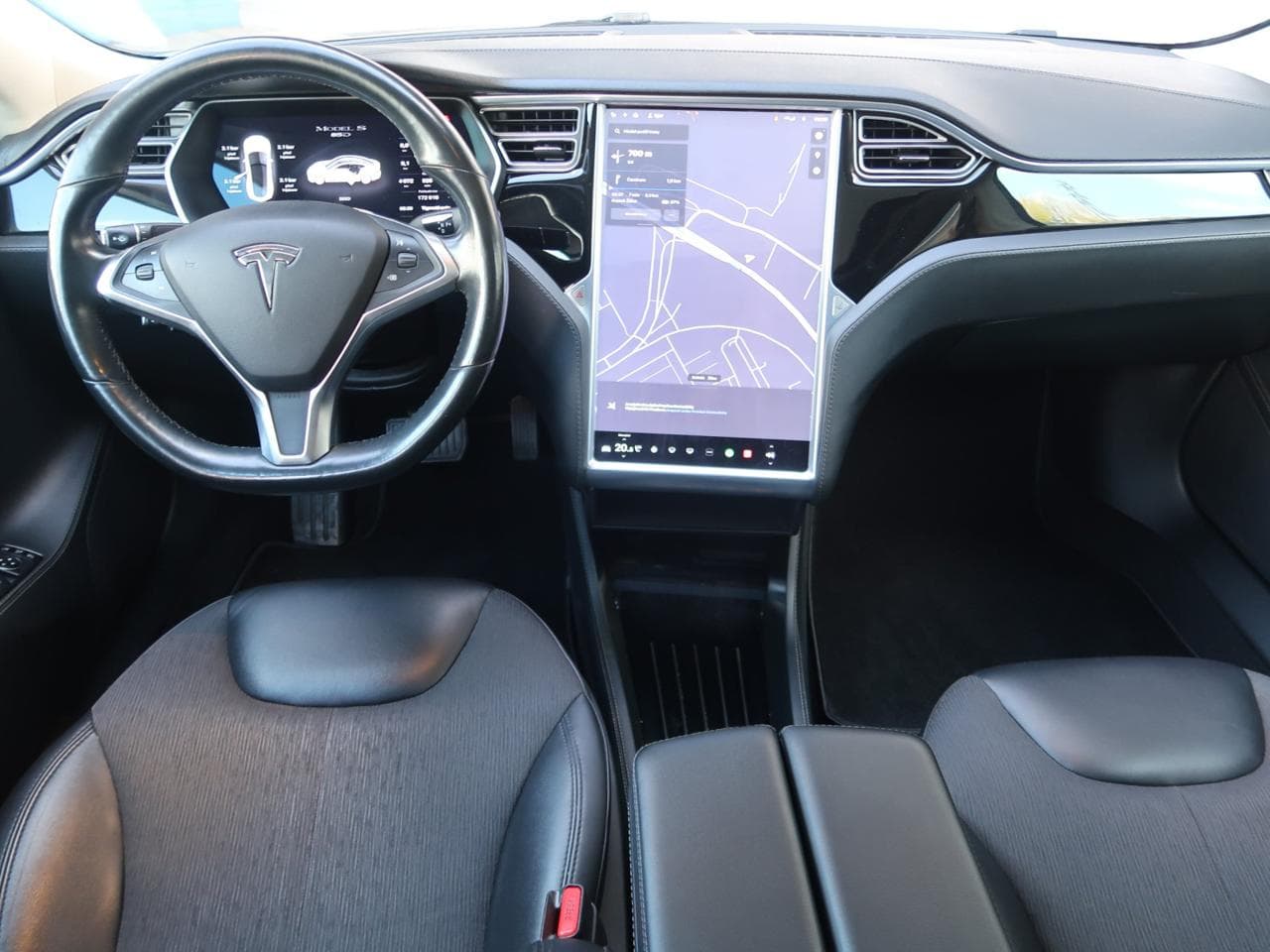 2015 Tesla MODEL S - 14