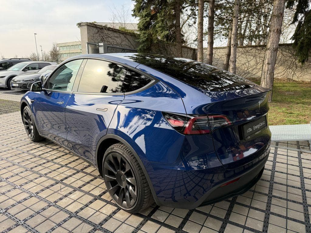 2022 Tesla Model Y - 4