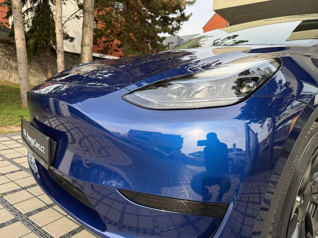 2022 Tesla Model Y - 5