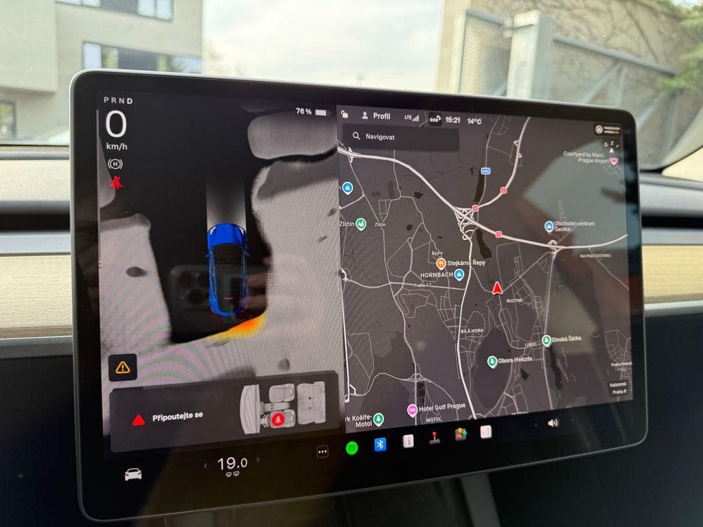 2022 Tesla Model Y - 13