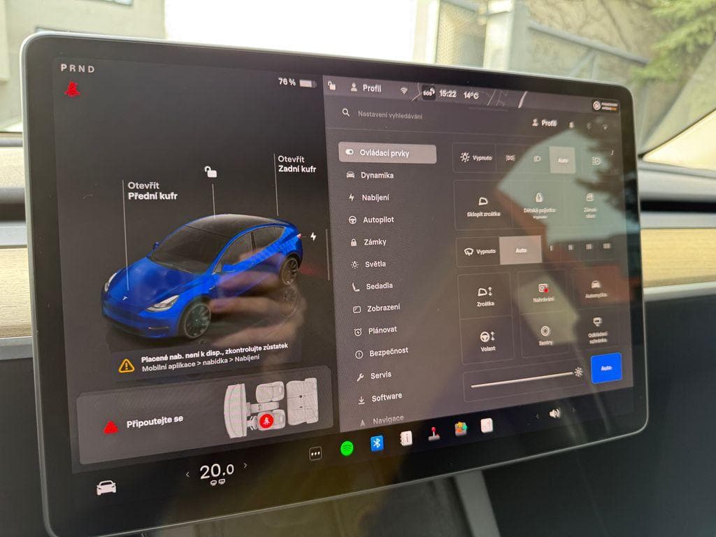 2022 Tesla Model Y - 17