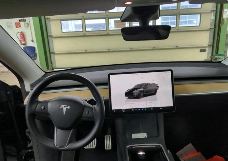 2022 Tesla MODEL Y - 5