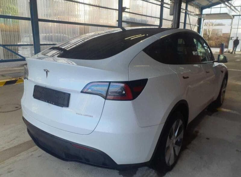 2023 Tesla MODEL Y - 3