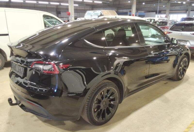 2022 Tesla Model Y - 2