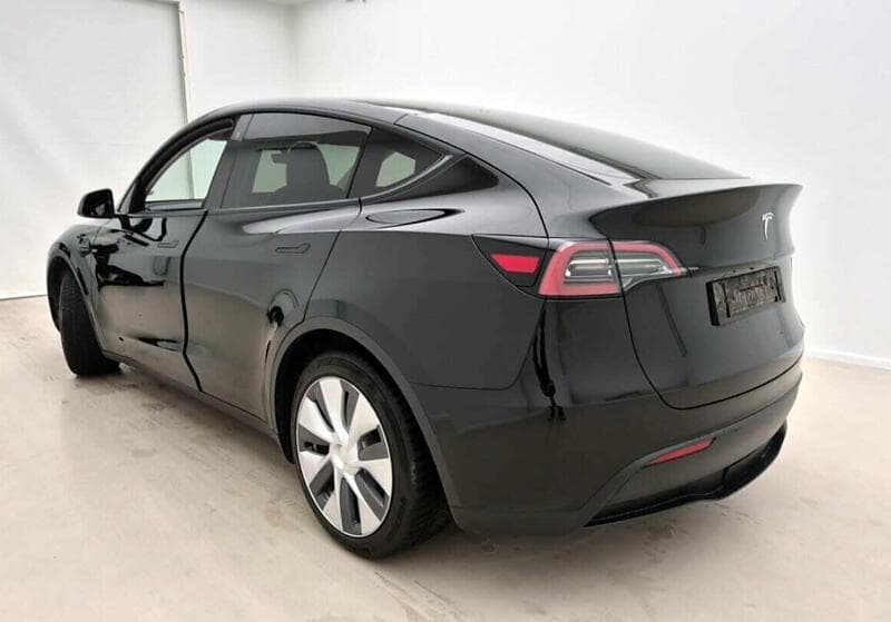 2023 Tesla Model Y - 9