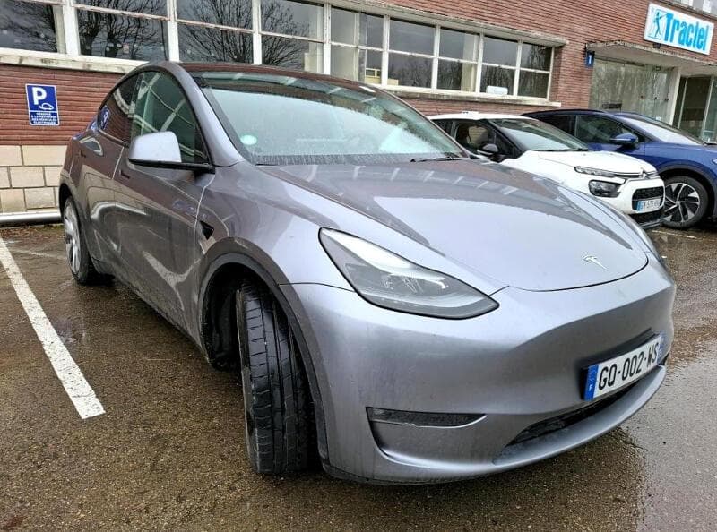 Tesla Model Y Long Range Dual Motor AWD SUV