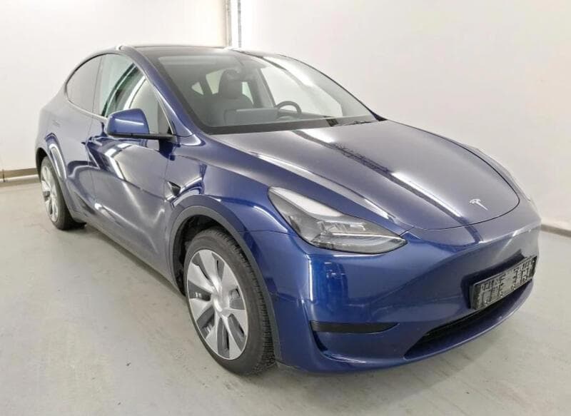 Tesla Model Y LFP Baterie, Autopilot SUV